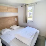 Prázdninový dům Mobil-home Grand Confort A 200m De La Avec Piscine Chauffee, 4 Pers, Terrasse, Parking - Fr-1-361a-21 Jullouville-les-Pins