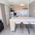 Mobil-home Grand Confort A 200m De La Avec Piscine Chauffee, 4 Pers, Terrasse, Parking - Fr-1-361a-21 Prázdninový dům Jullouville-les-Pins