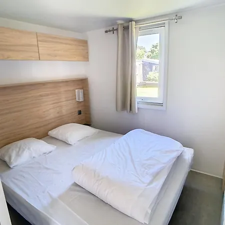 Σπίτι διακοπών Mobil-home Grand Confort A 200m De La Avec Piscine Chauffee, 4 Pers, Terrasse, Parking - Fr-1-361a-21 Jullouville-les-Pins