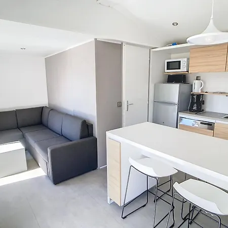 בית נופש Mobil-home Grand Confort A 200m De La Avec Piscine Chauffee, 4 Pers, Terrasse, Parking - Fr-1-361a-21 ז'ולוביל-לה-פאן