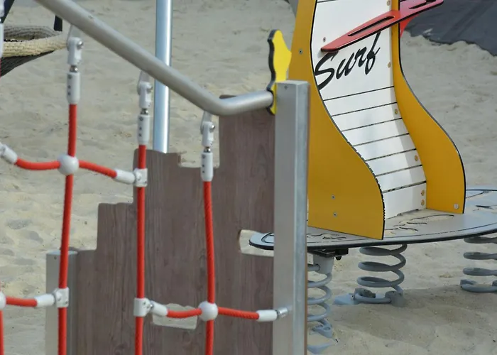 Mobil-home Grand Confort à 200m De La Avec Piscine Chauffée, 4 Pers, Terrasse, Parking - Fr-1-361a-21 * Jullouville